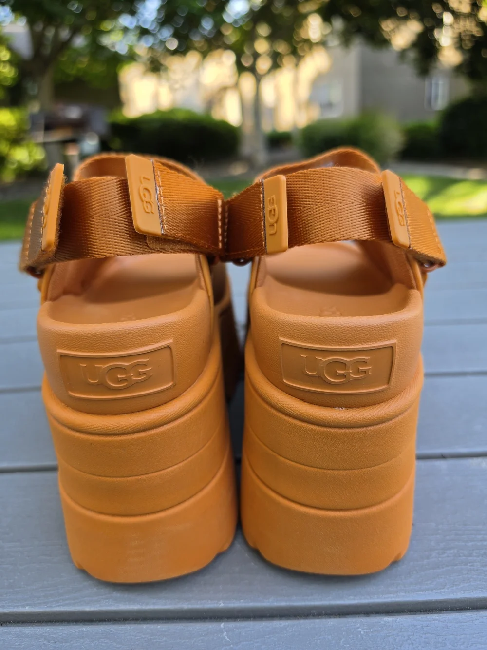 ​UGG GoldenRise Platform Sandals Dark Apricot Orange Size 7